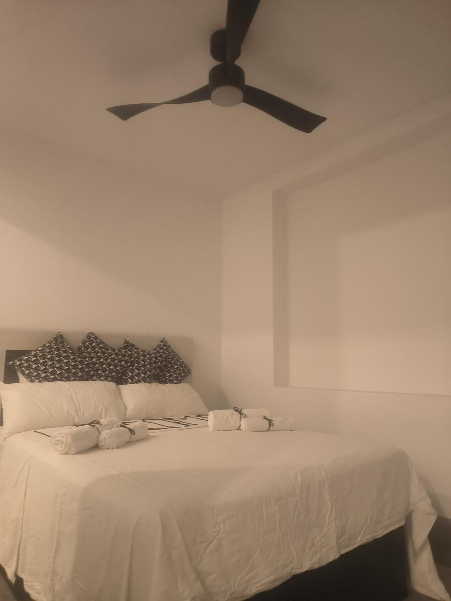 Pinar Suites Habitaciones 토레몰리노스 외부 사진